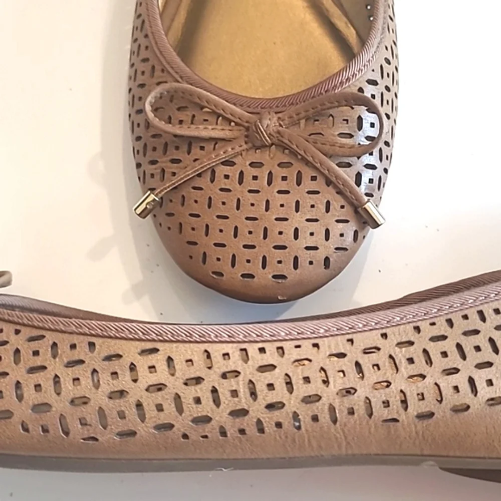 Kelly & Katie Ballet Jelly Flat Perforated Slip Resistant Flexible Slide On Flex